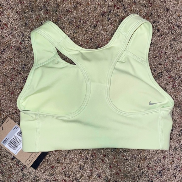 🏐NWT- XS Nike Victory Compression Sports Bra - Picture 3 of 6